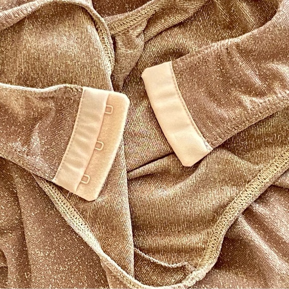 GCDS 70’s Gold Glitter One-Shoulder Bodysuit - Picture 7 of 8